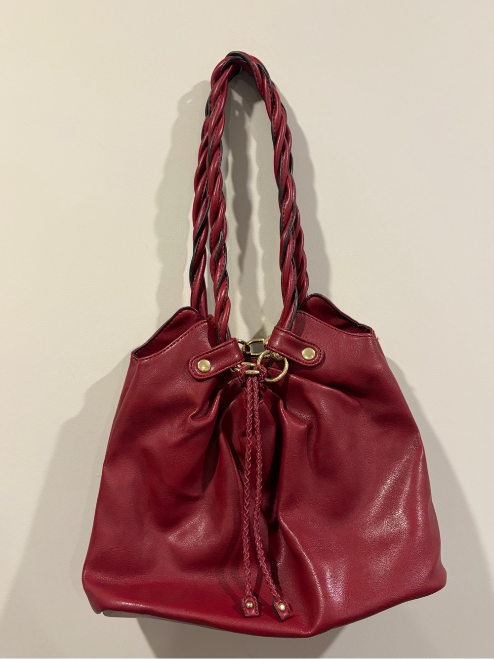 Relic Women's Burgundy Drawstring Shoulder Bag